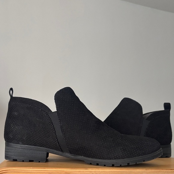 Dr. Scholl's Black Ankle Suede Booties Size 7.5 - Picture 1 of 6
